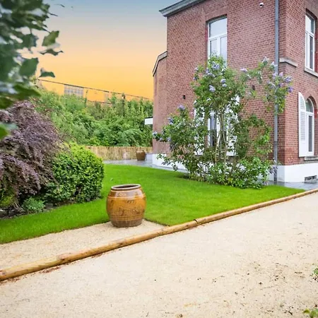 Nyaraló Spacious House In With Jacuzzi And Peaceful Garden Spa