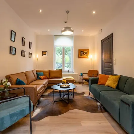 Nyaraló Spacious House In With Jacuzzi And Peaceful Garden